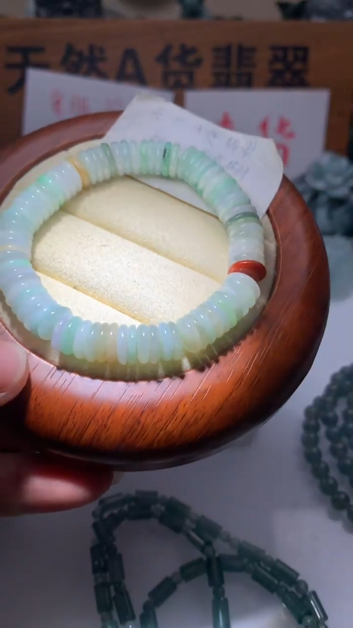【闪购商品】翡翠颈饰未镶嵌保真天然A货翡翠