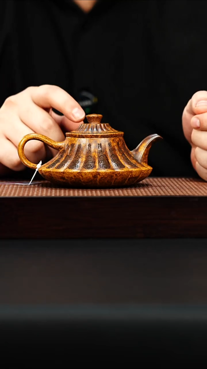 茶壶紫砂宜兴紫砂 筋纹云炉 200cc 龙骨筋砂 李志刚h017