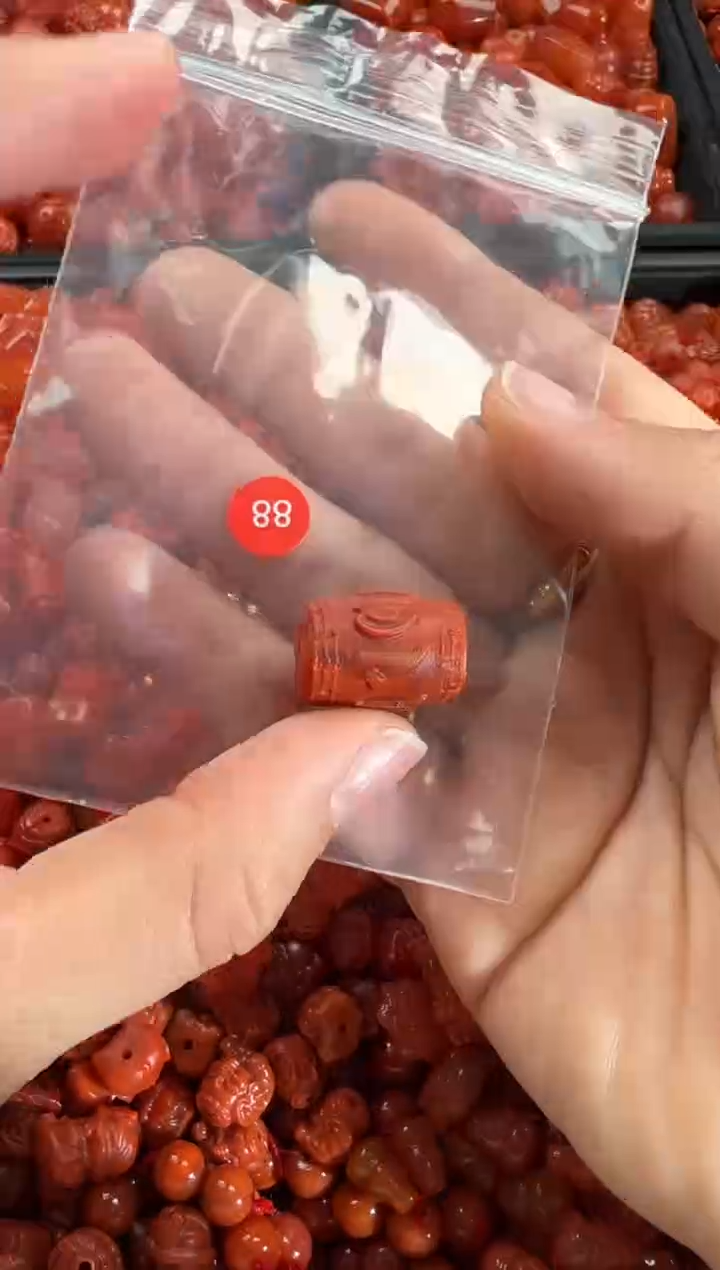 【闪购商品】南红玛瑙颈饰未镶嵌1