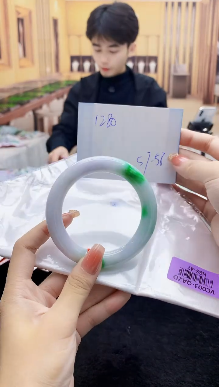 【闪购商品】翡翠手镯未镶嵌   H85-47