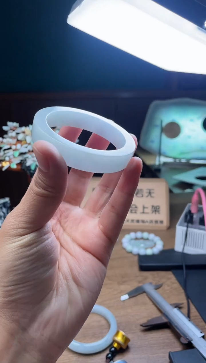 【闪购商品】定制翡翠手镯未镶嵌定制