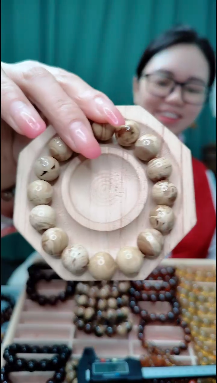 【闪购商品】琥珀（根珀）珠宝奇石未镶嵌13+000000