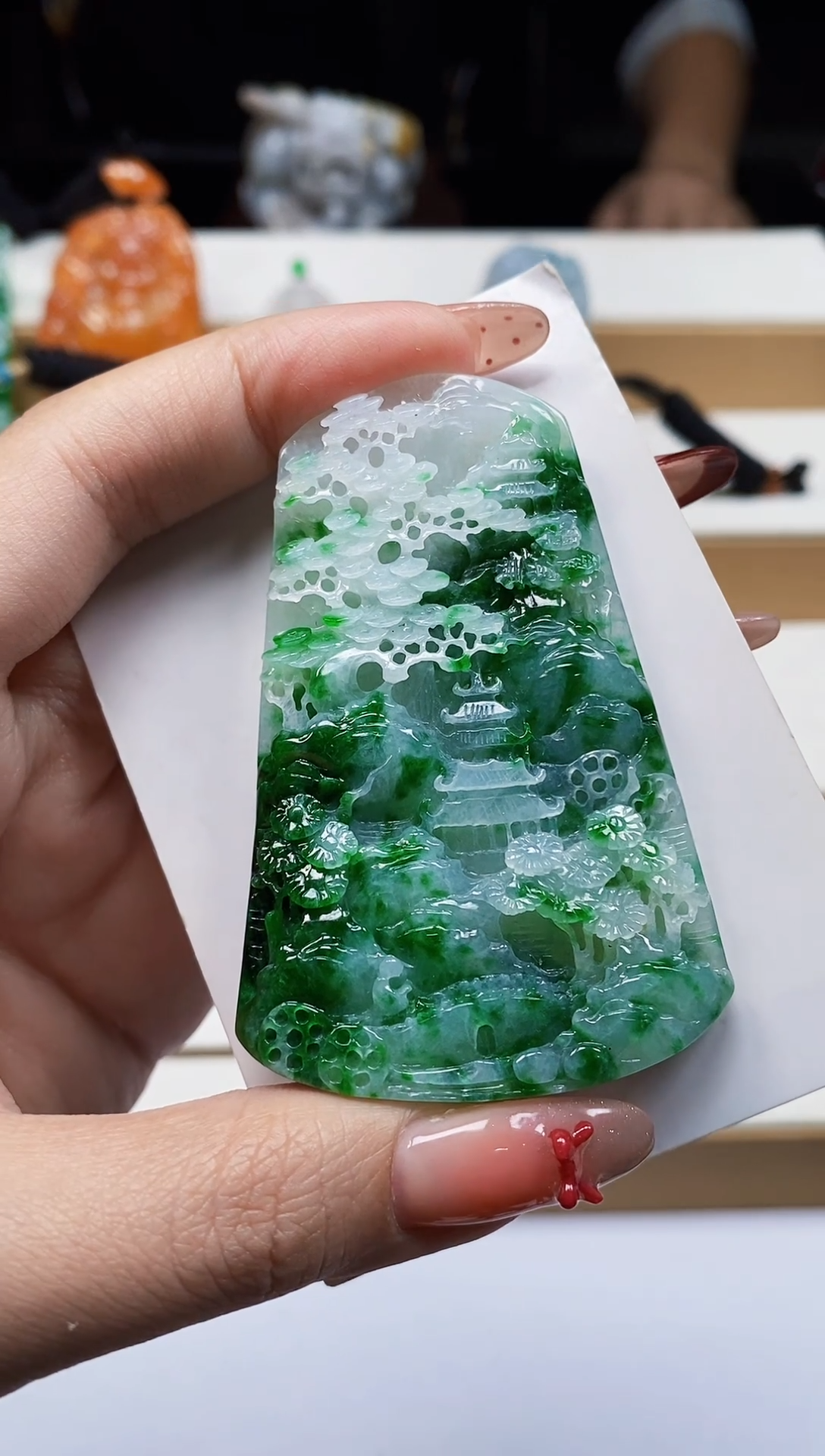 颈饰未镶嵌翡翠翡翠A货