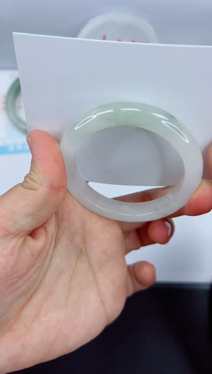 【闪购商品】石英质玉手镯未镶嵌405-52.2