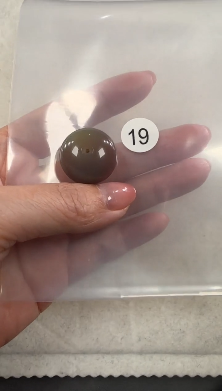 未镶嵌玛瑙/玉髓珠宝半成品?****?原矿无优化无胶裂莫奈平安扣