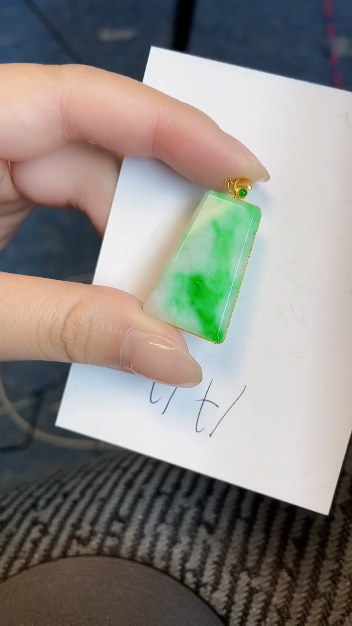 【闪购商品】翡翠颈饰18K金镶嵌000000000