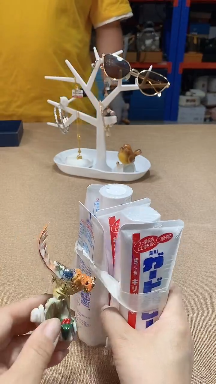 瓷片碗碟好物一件不留@@1
