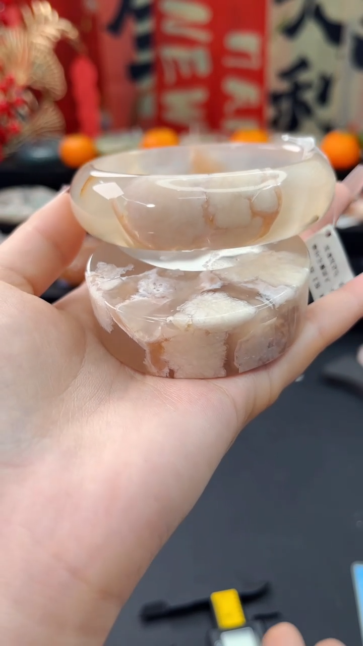 【闪购商品】石英质玉手镯未镶嵌赠送镯心（63圈口）