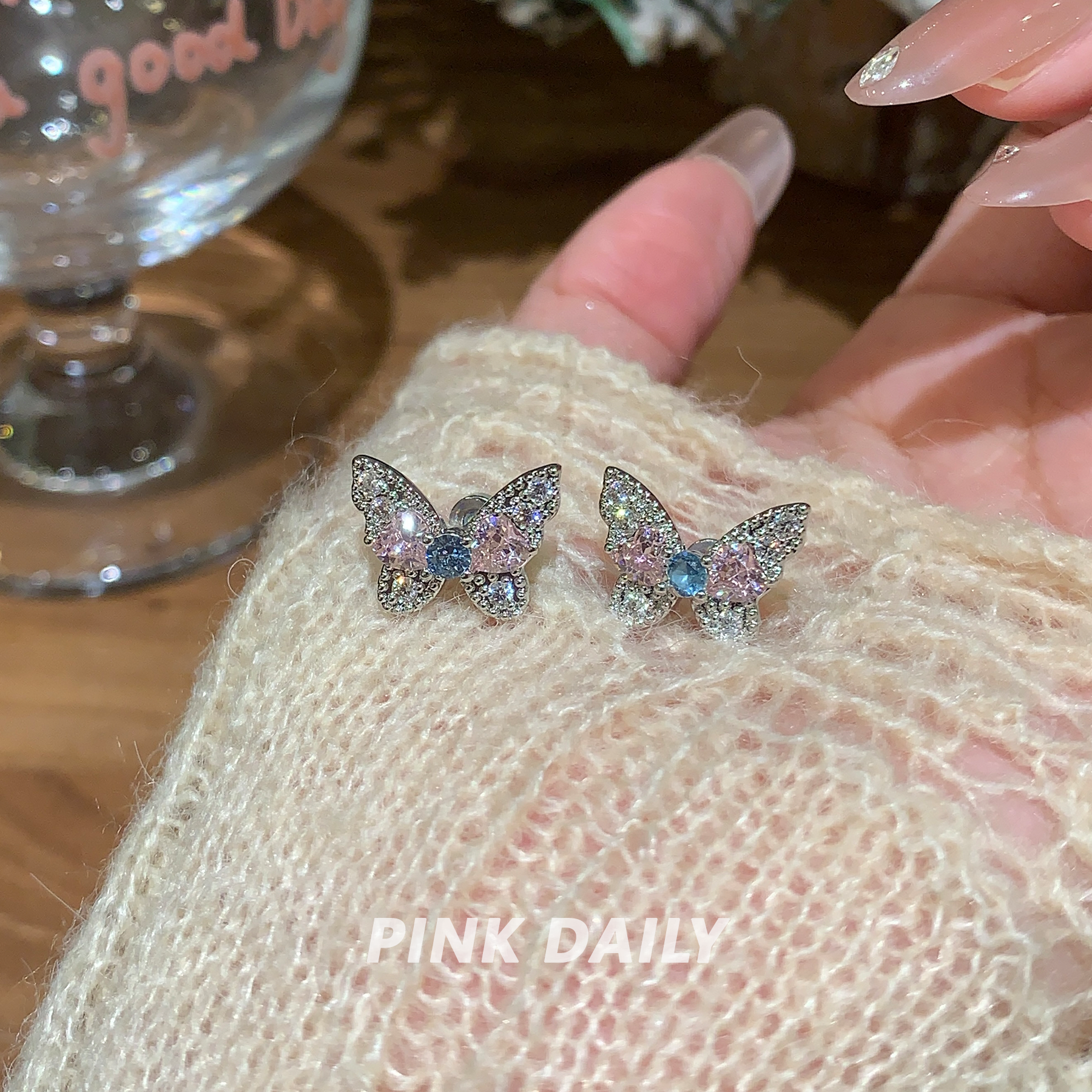 钛钢锆石耳饰  Pink Daily超闪满钻蓝粉锆石蝴蝶耳钉轻奢气质耳饰