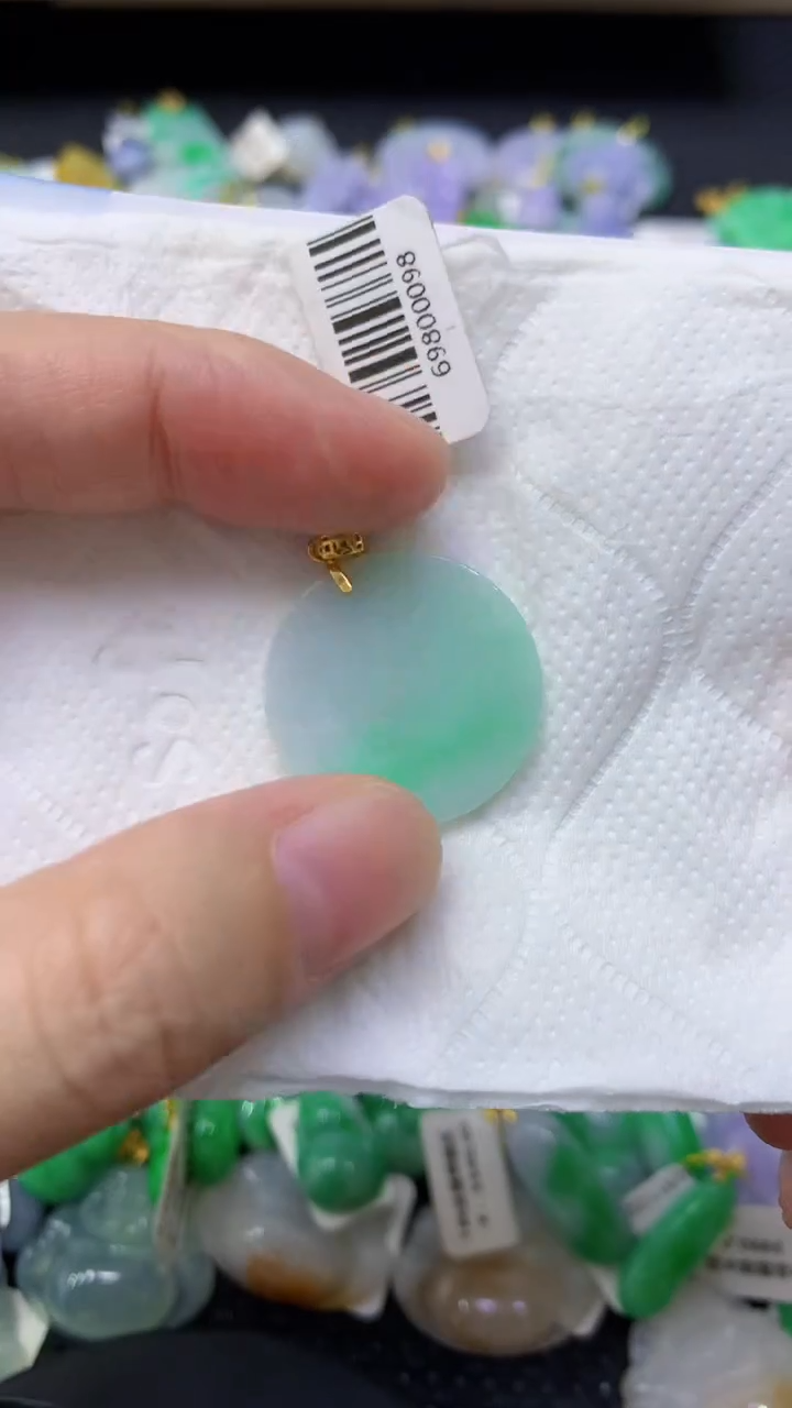 颈饰未镶嵌翡翠天然缅甸翡翠A货