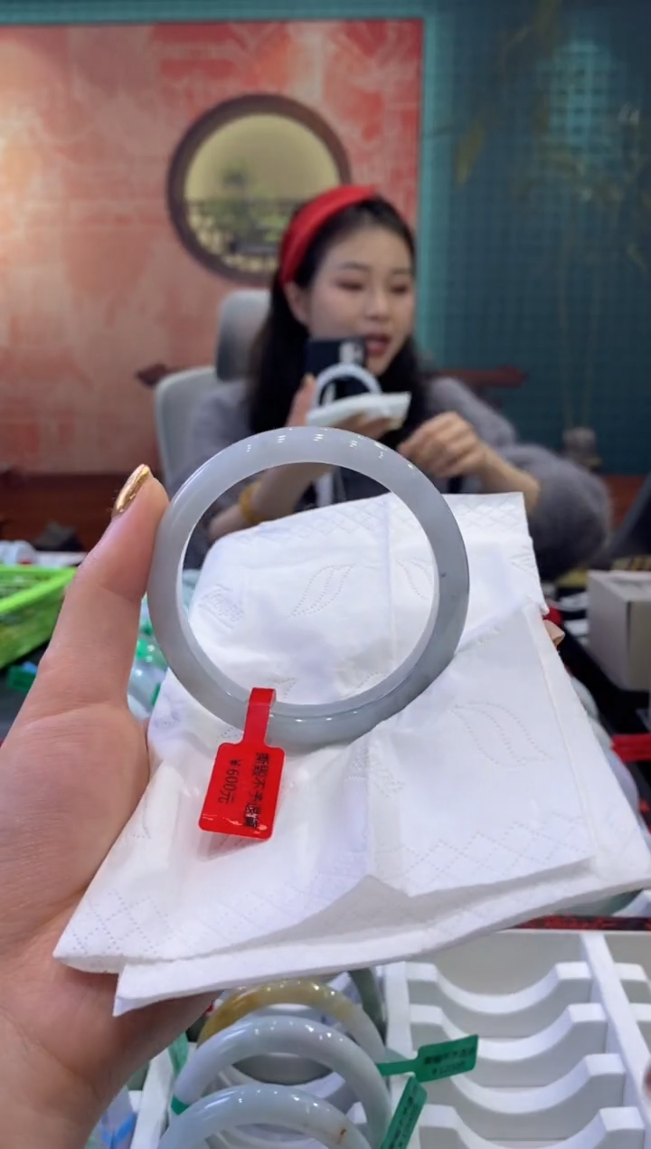 【闪购商品】翡翠手镯未镶嵌多人05109