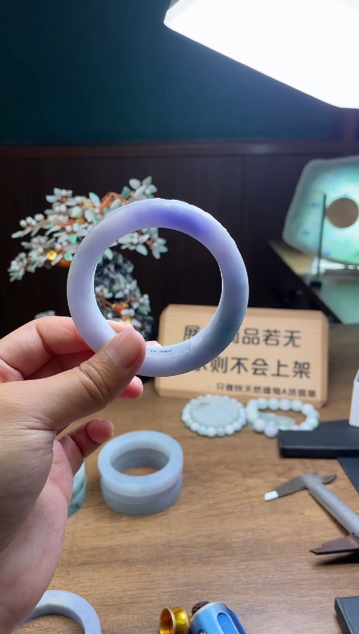 【闪购商品】定制翡翠手镯未镶嵌定制