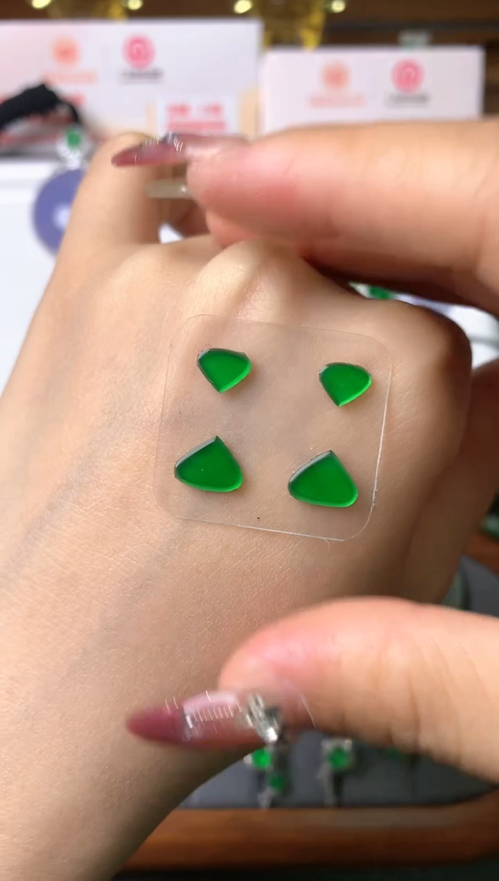 【闪购商品】定制翡翠未镶嵌裸石（镶嵌定制）