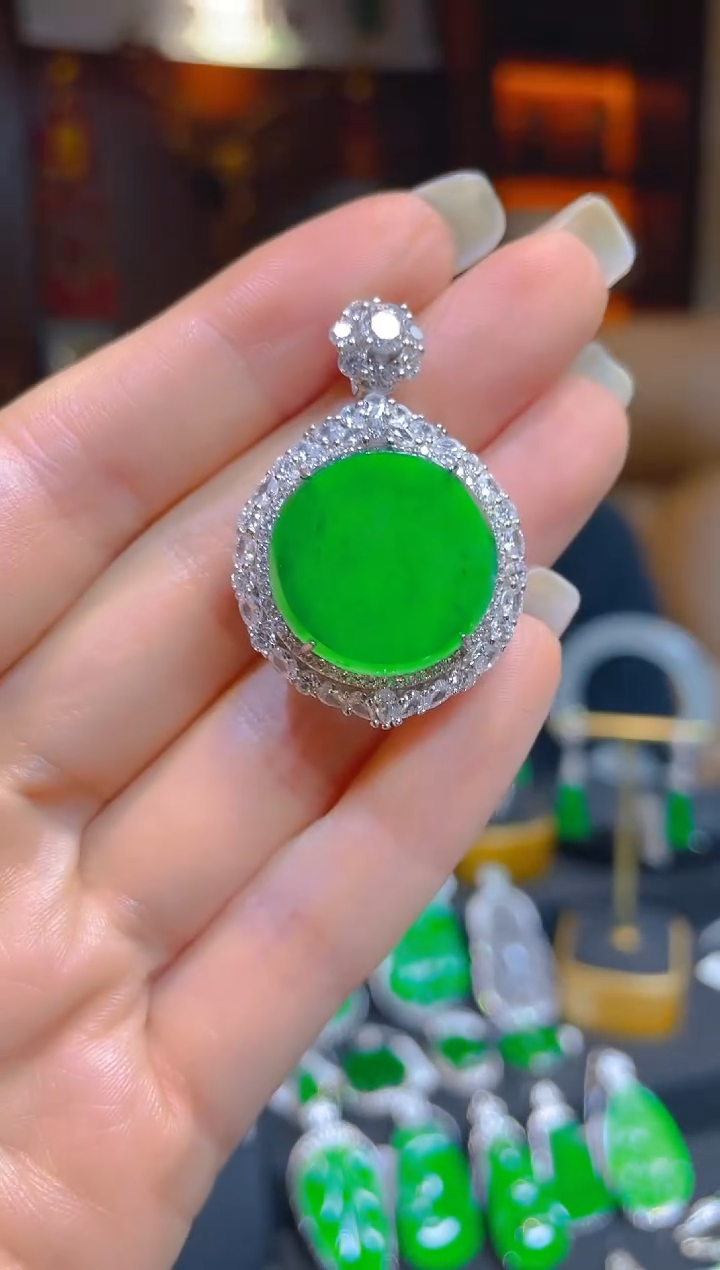 翡翠银S925镶嵌颈饰天然A货翡翠圆牌/138771