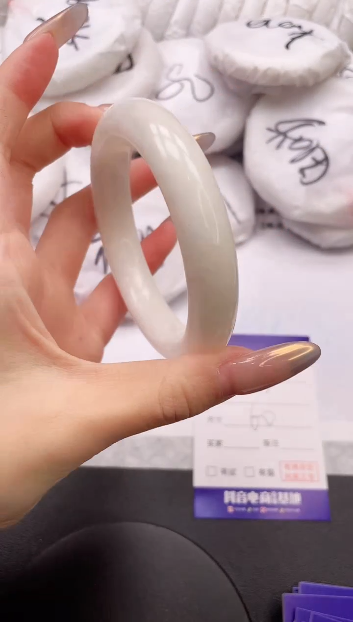 【闪购商品】和田玉手镯未镶嵌11K429-60