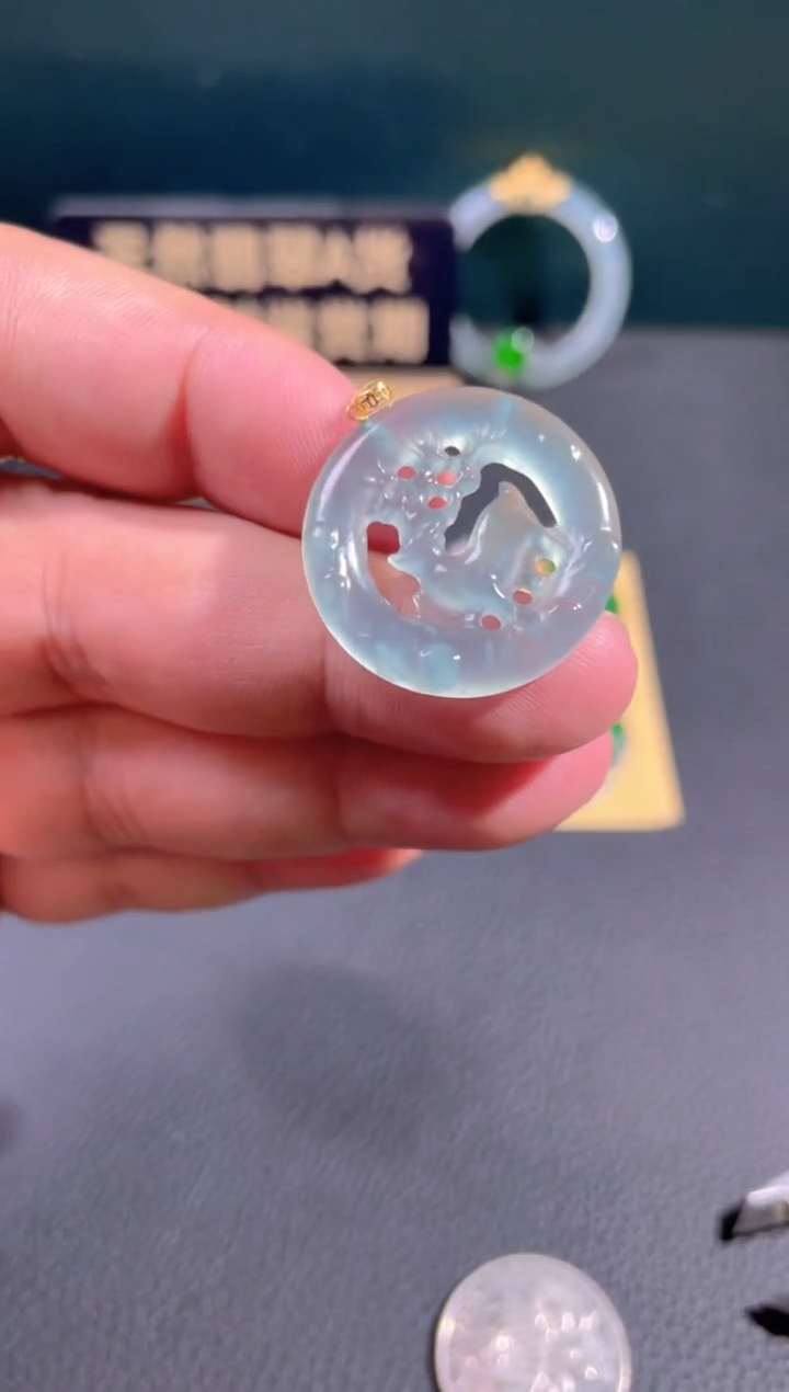 【闪购商品】翡翠颈饰18K金镶嵌翡翠