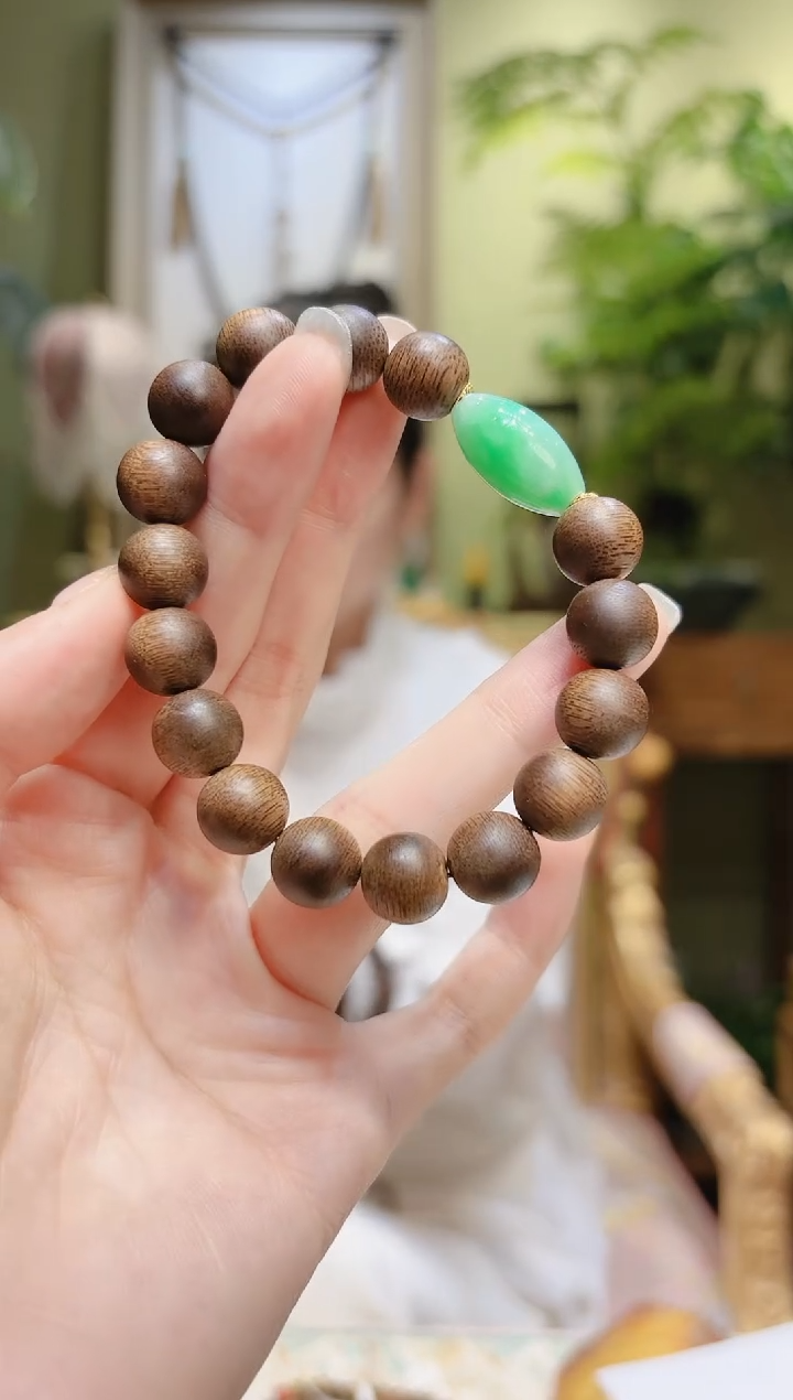 【闪购商品】沉香手串绿翡翠路路通沉香手串