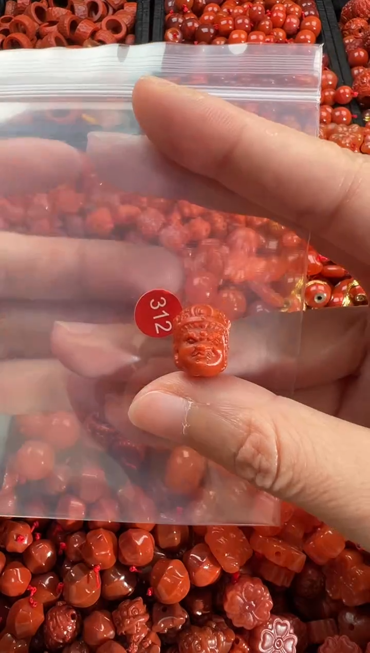 【闪购商品】南红玛瑙颈饰未镶嵌2