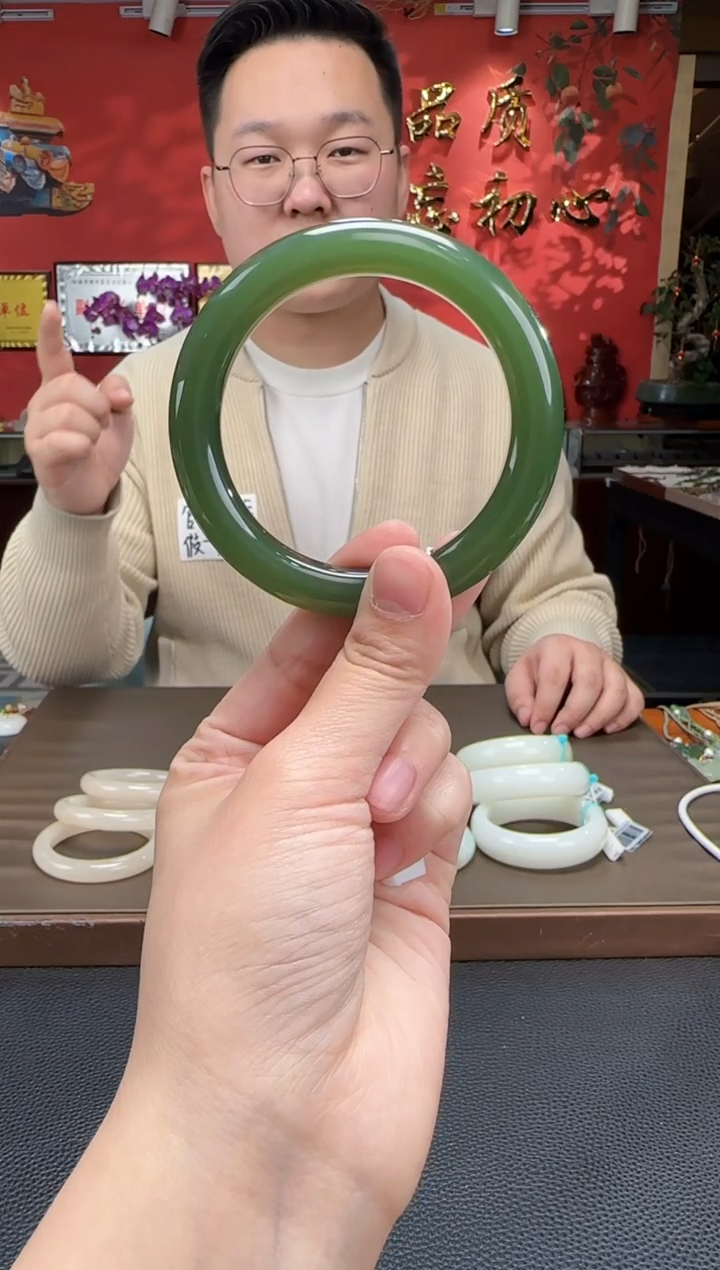 【闪购商品】和田玉颈饰未镶嵌湖水绿正装镯50-58