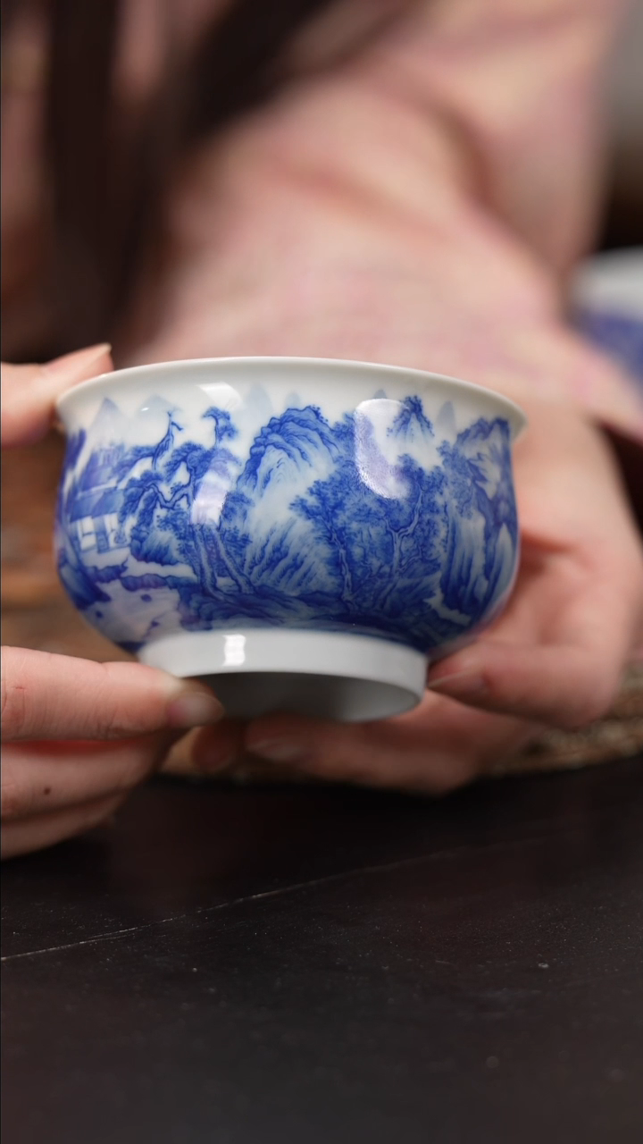 【闪购商品】杯看山柴窑青花山水