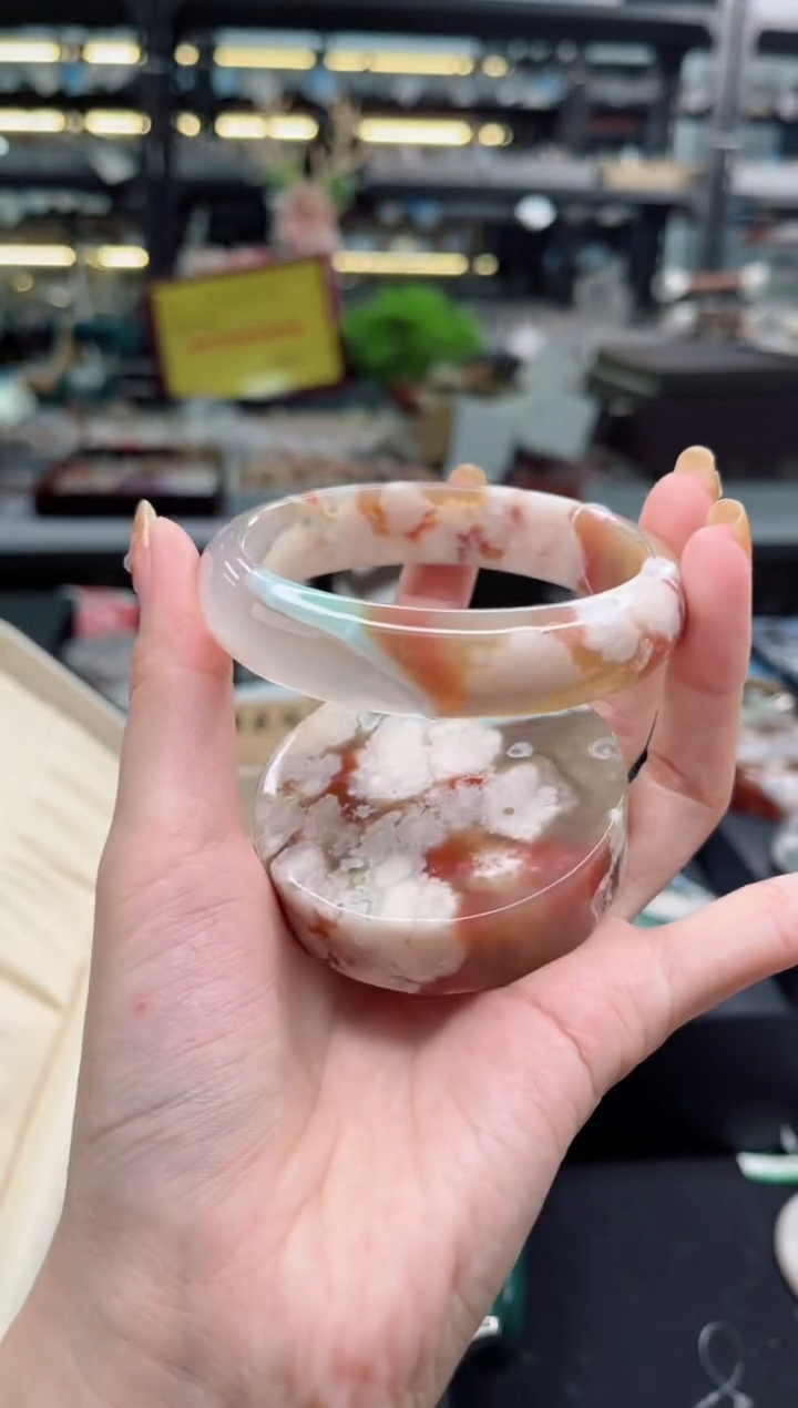 【闪购商品】石英质玉手镯未镶嵌62圈口（赠品镯心）6524587