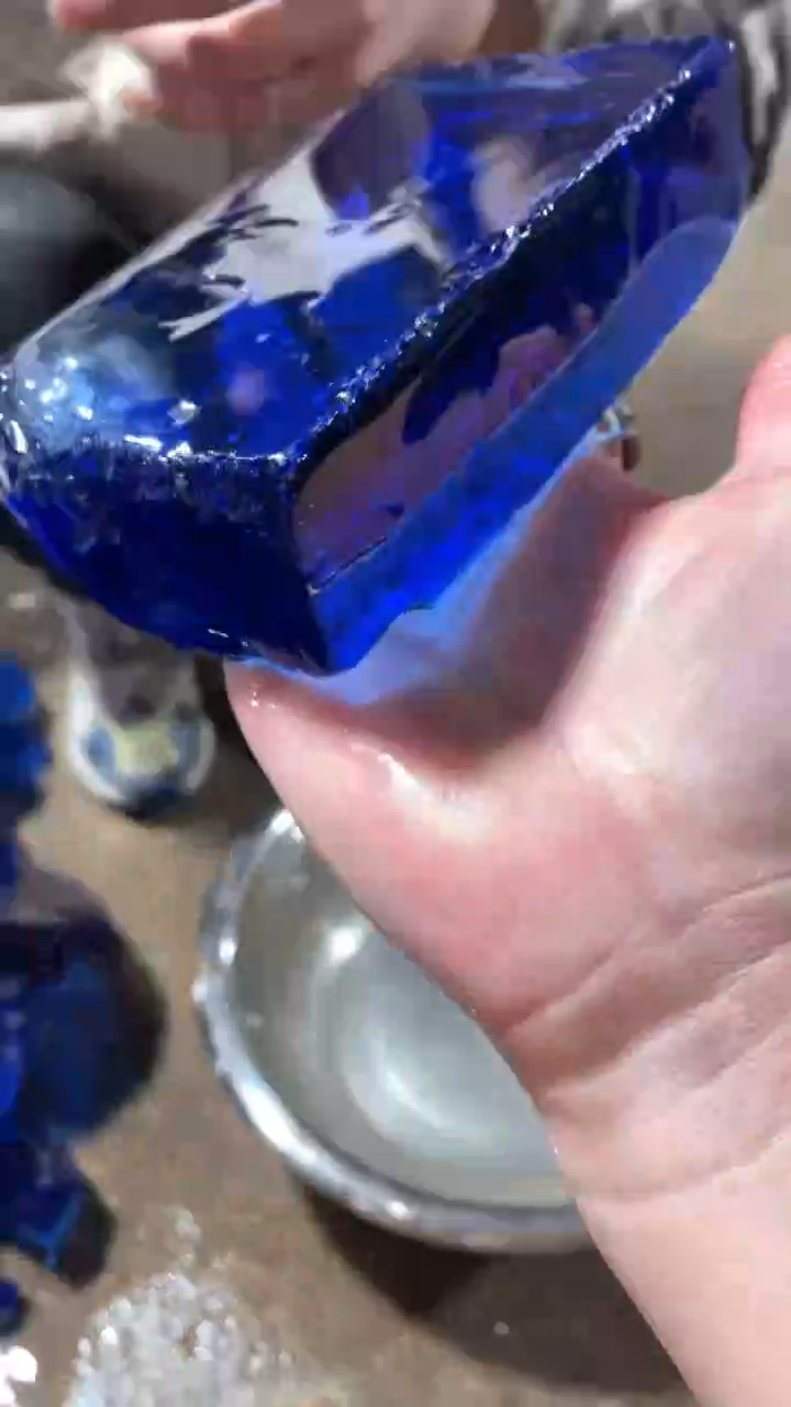 新疆五彩石原石摆件