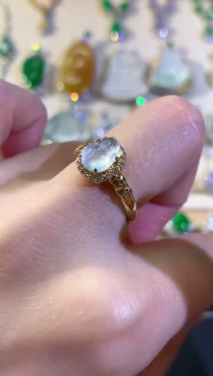 18K金镶嵌戒指翡翠冬日珠宝Q106