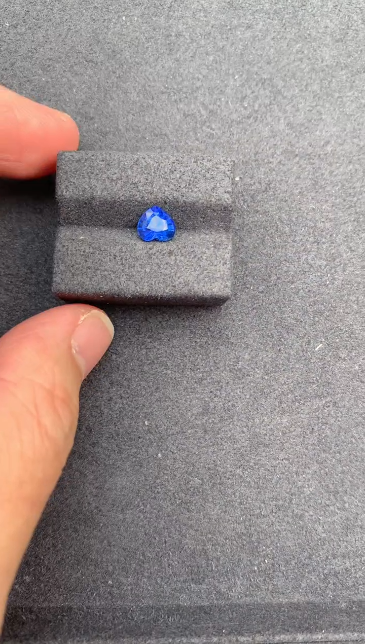 【闪购商品】蓝宝石裸石未镶嵌1ct皇家蓝