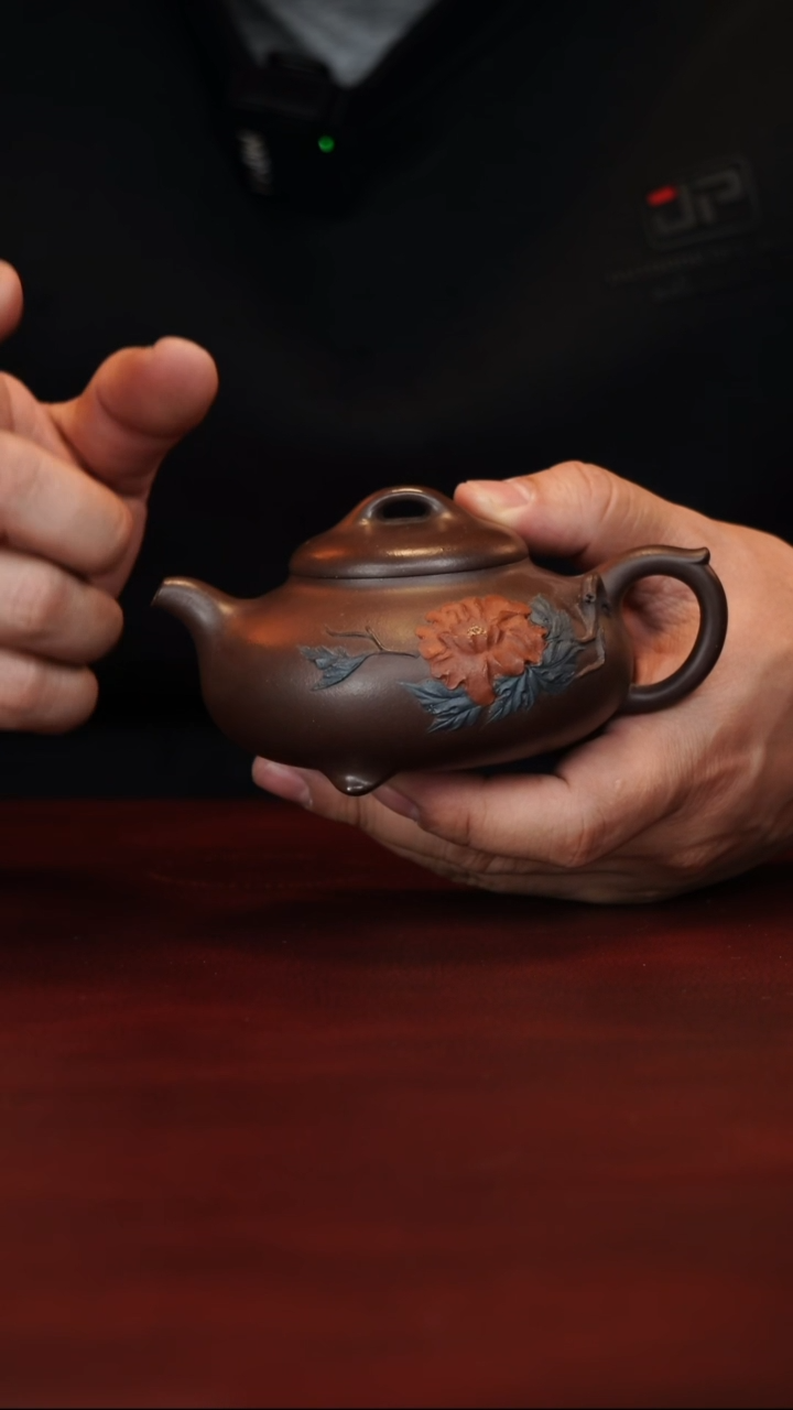 茶壶紫砂卢云霞--手工--三足