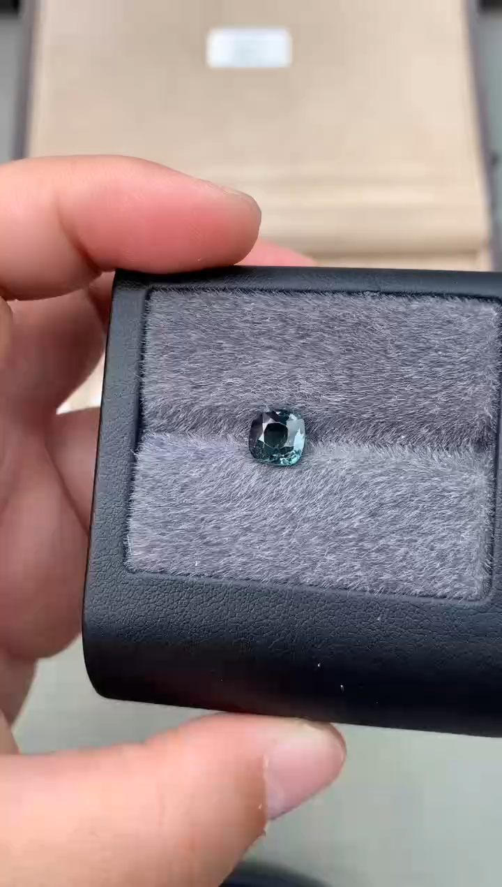 【闪购商品】定制尖晶石裸石未镶嵌1.78ct 枕型 冷色调