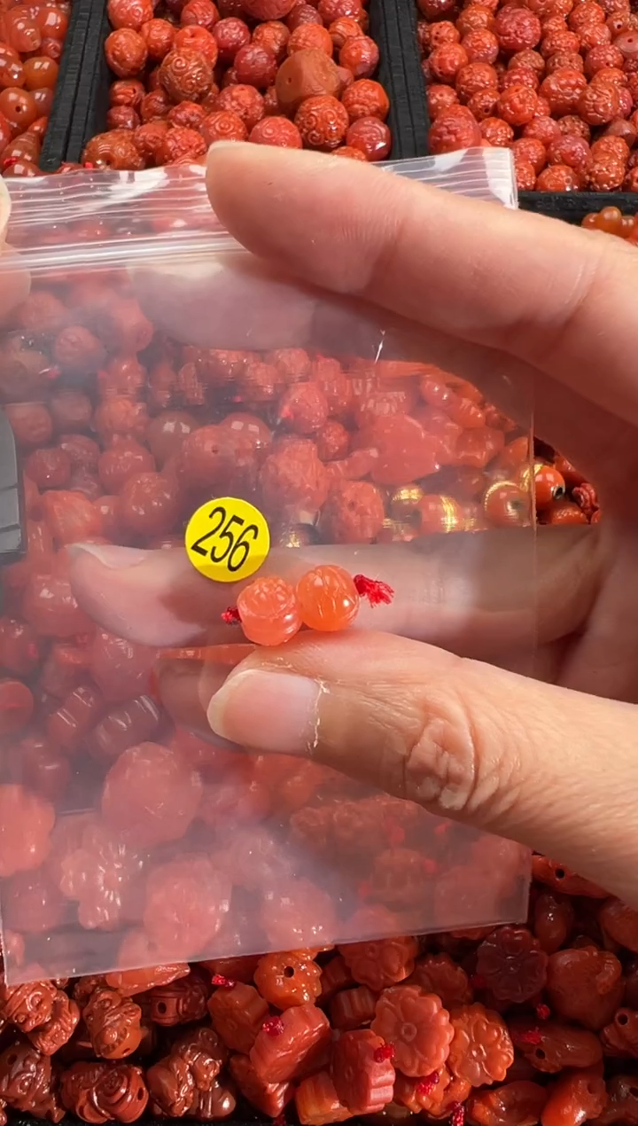 【闪购商品】南红玛瑙未镶嵌颈饰2