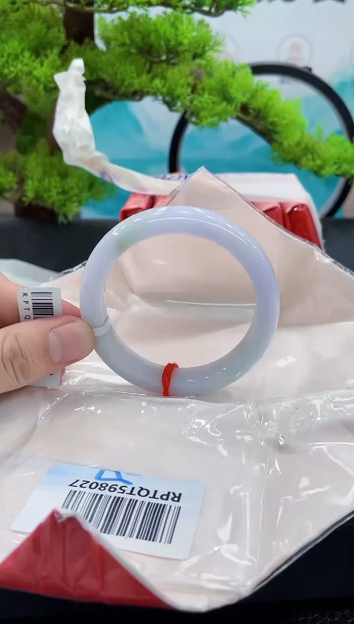 【闪购商品】翡翠手镯未镶嵌手镯