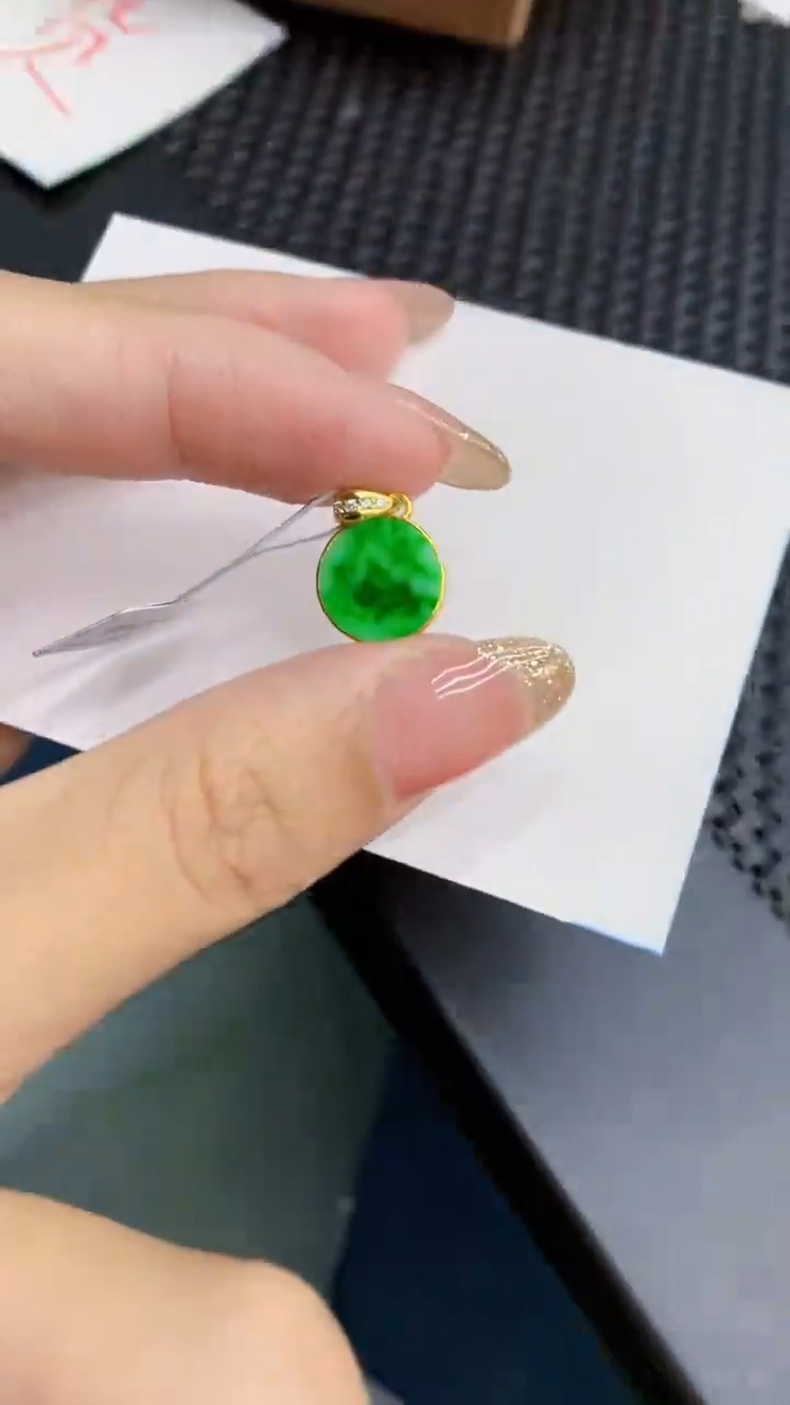 【闪购商品】翡翠银S925镶嵌颈饰            8