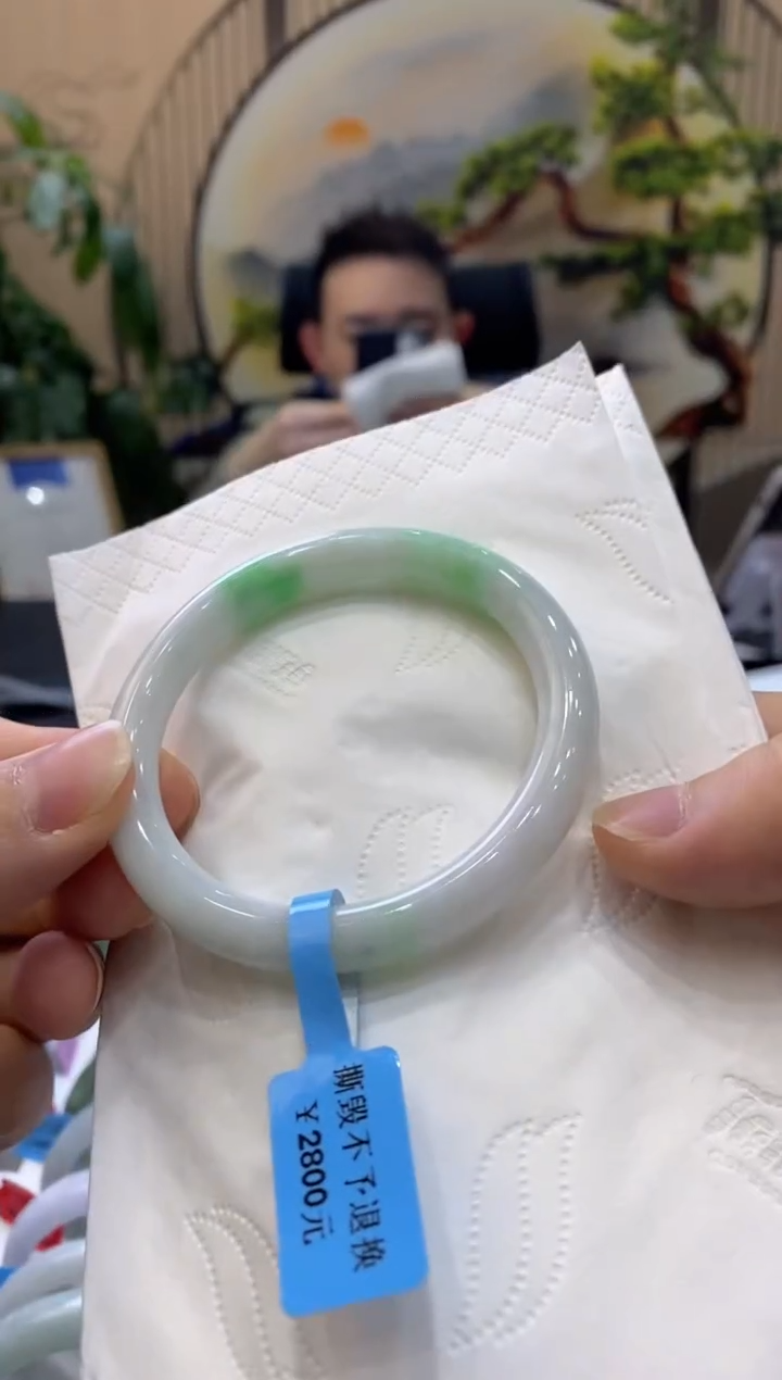 【闪购商品】翡翠手镯未镶嵌000002849