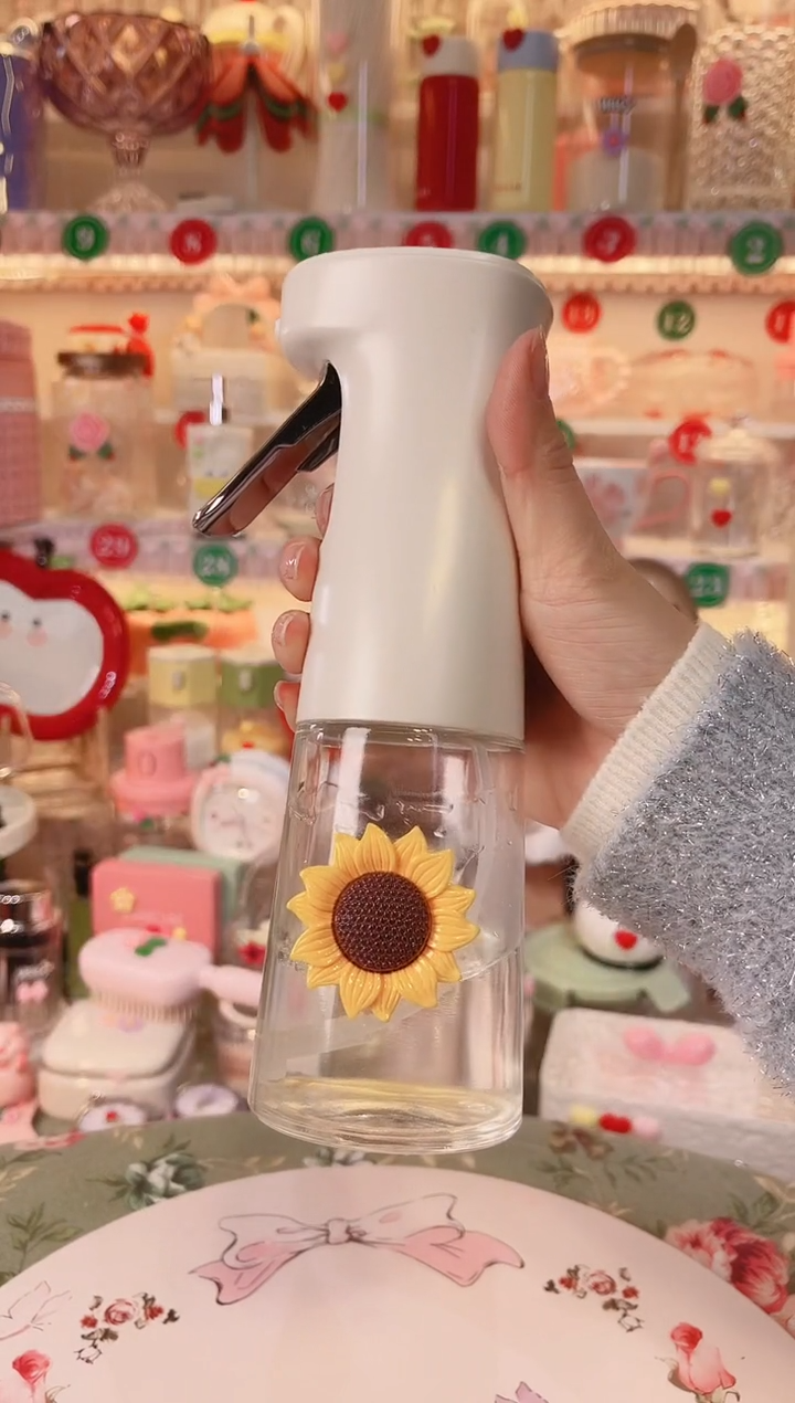 【闪购商品】摆件喷油壶米色品质好，发货快，放心拍