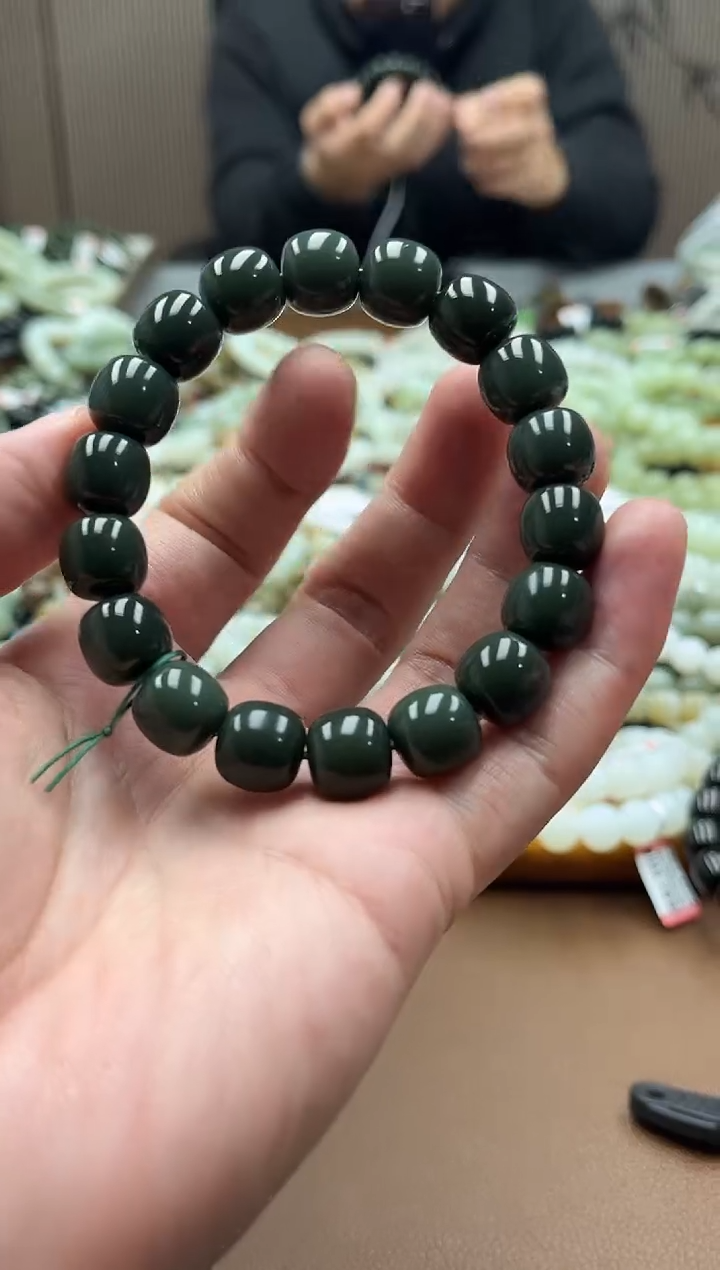 未镶嵌手串和田玉沙枣青12老型