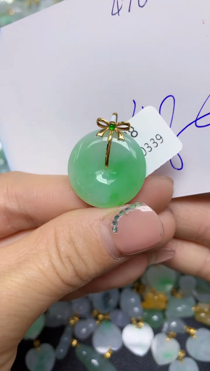 【闪购商品】翡翠挂件18K金镶嵌 天然翡翠A货