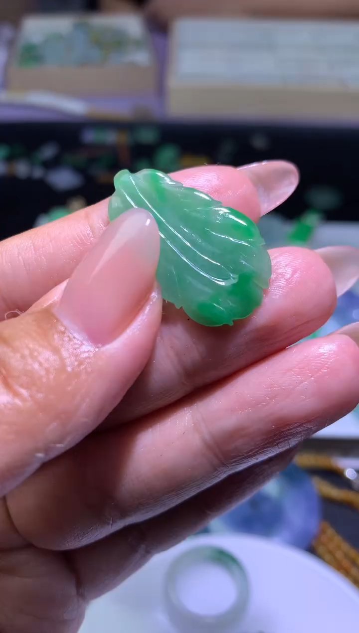 【闪购商品】定制翡翠未镶嵌毛货