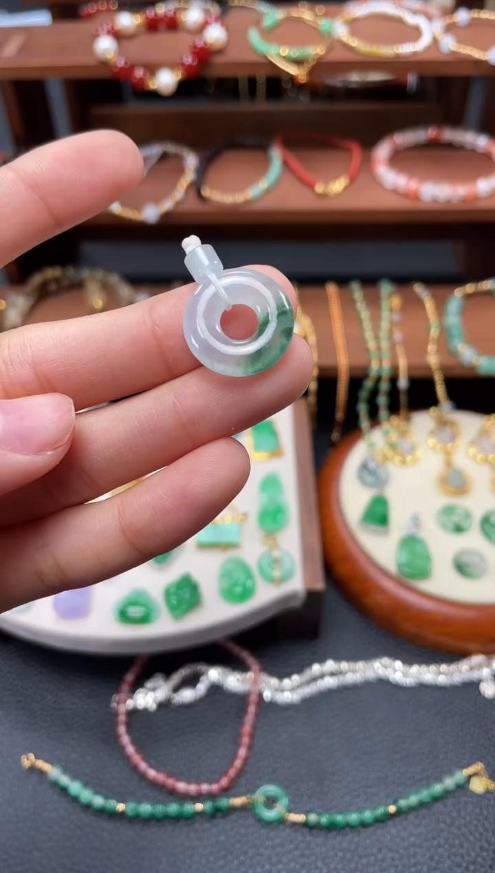 【闪购商品】翡翠吊坠(不含链)未镶嵌一个  JK163