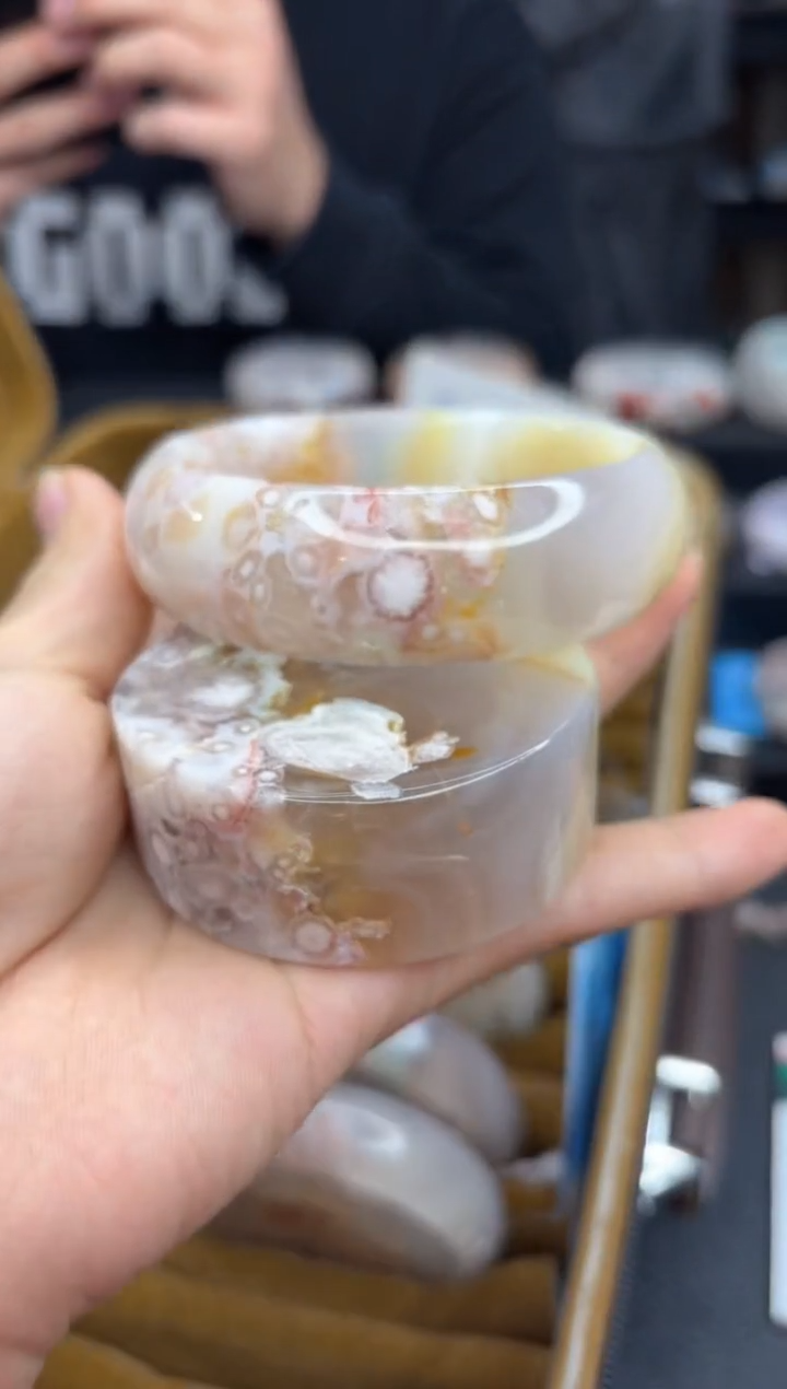 【闪购商品】石英质玉手镯未镶嵌762（63圈赠送镯心）