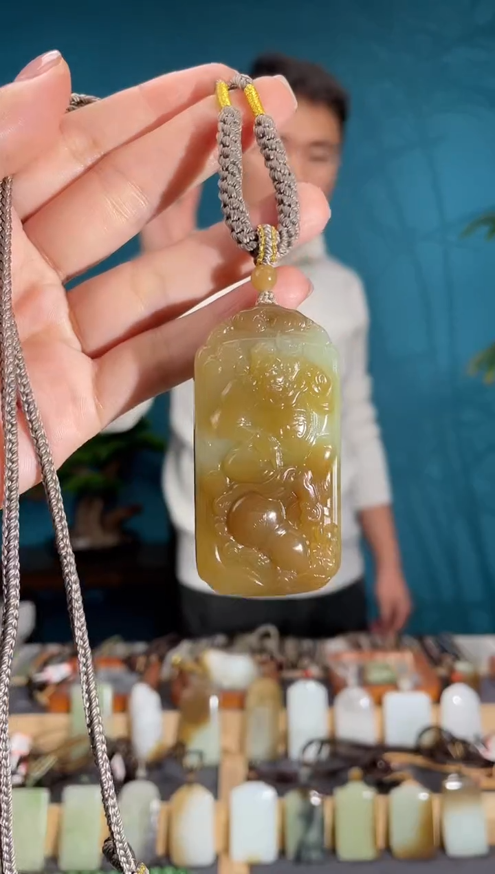 颈饰未镶嵌和田玉1