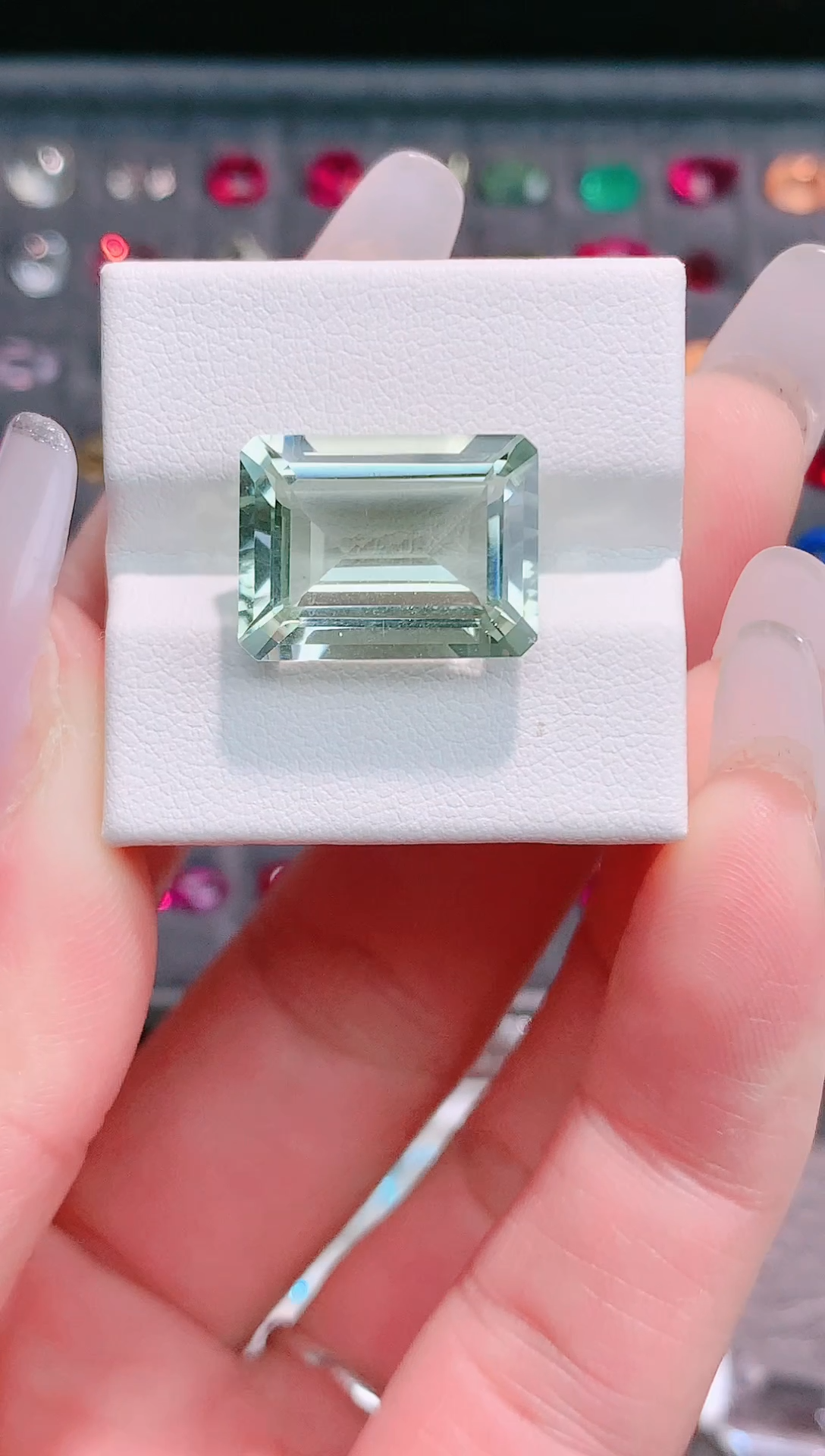 未镶嵌珠宝半成品绿水晶10.63ct