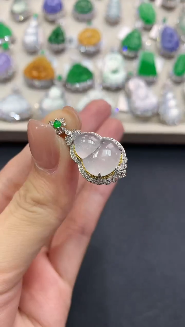 【闪购商品】翡翠吊坠(不含链)18K金镶嵌q10     