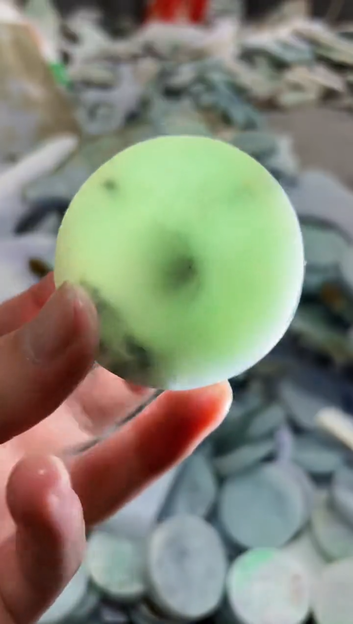 【闪购商品】翡翠颈饰未镶嵌A货白谭2505