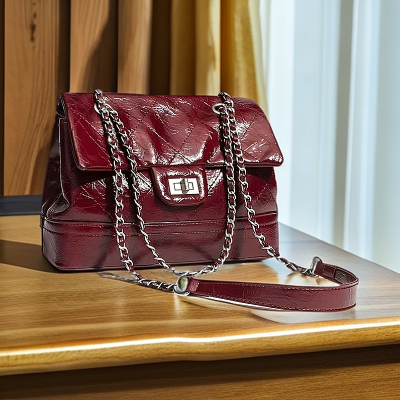 2025新款高级感手提大包小香风菱格链条包简约大容量旅行包红色