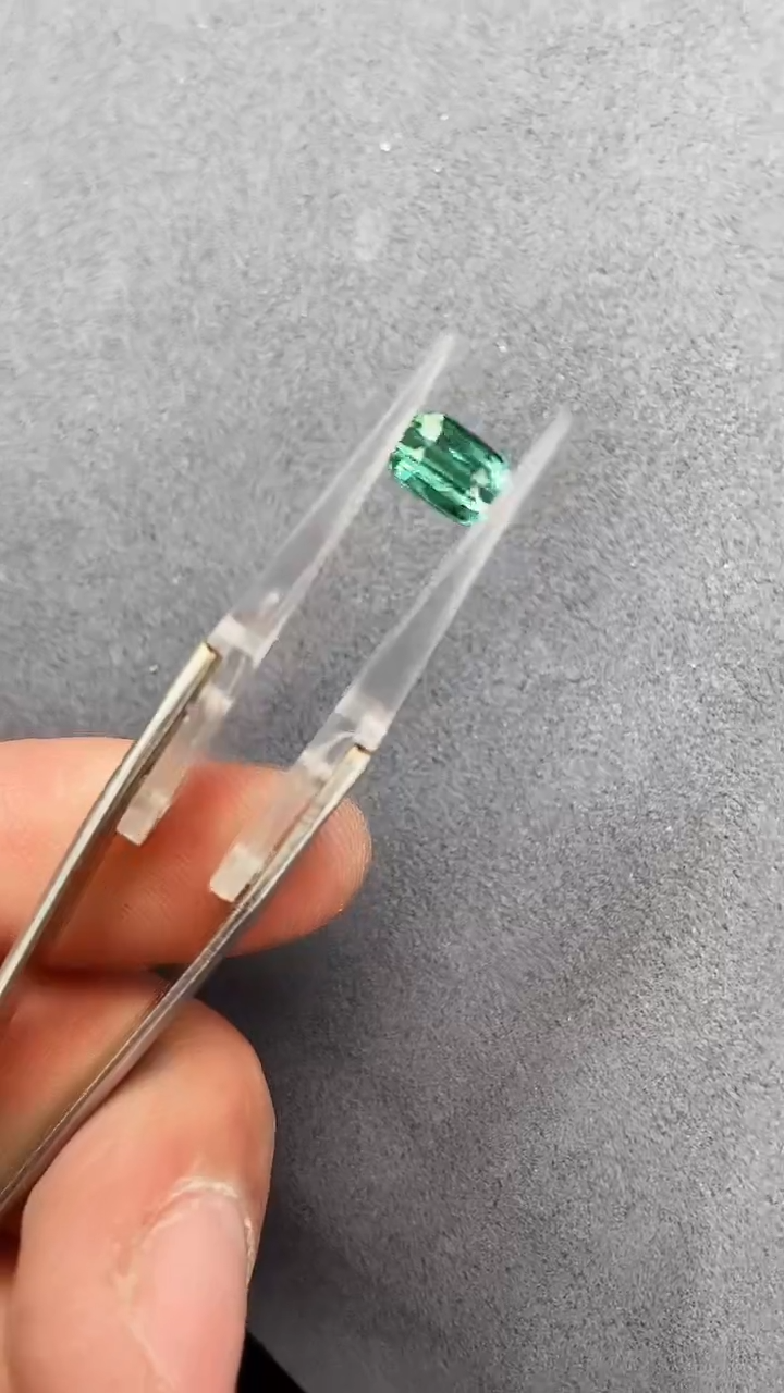 【闪购商品】碧玺裸石未镶嵌裸石1.36