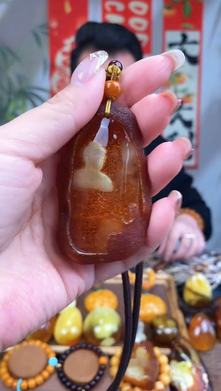 【闪购商品】琥珀裸石未镶嵌基地发货 一物一证 顺丰包邮