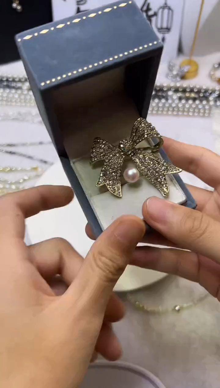 未镶嵌胸饰淡水珍珠珍珠