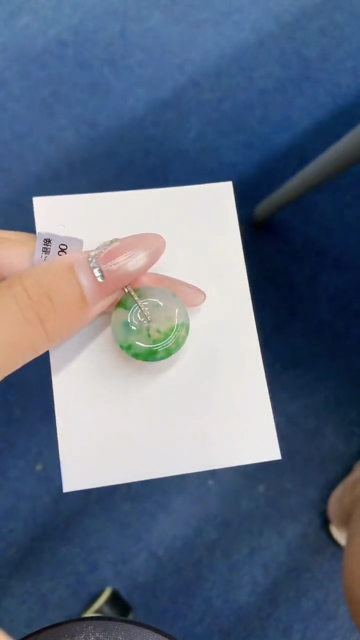 翡翠18K金镶嵌吊坠(不含链)1