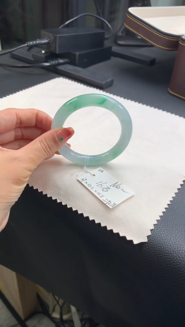【闪购商品】翡翠手镯未镶嵌订金非全款
